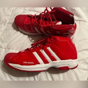 Adidas men’s shoes size 11